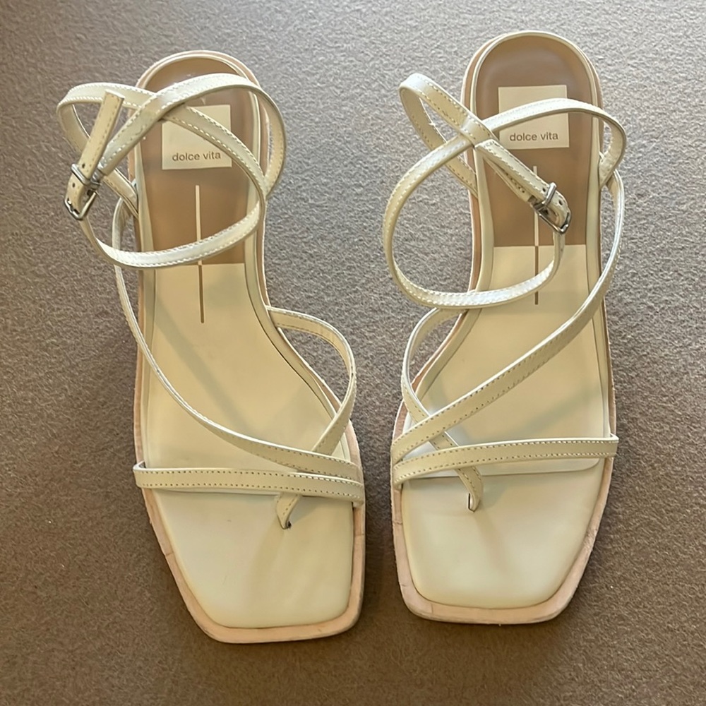 Dolce Vita Gemini Ankle Strap Wedge
Sandal Ivory Leather- Size 9